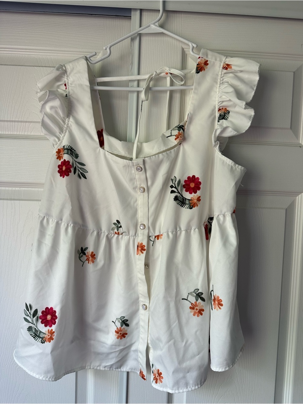 SHEIN White Floral Ruffle Sleeve Button-Front Blouse